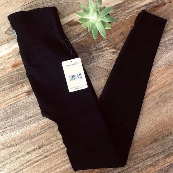 ✨ SOLD ✨ NWT Free People Movement Leggings - Small - Picture 9 of 10